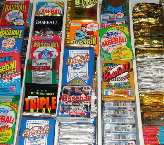 Huge Lot of 100 Unopened Old Vintage Baseball Cards in Wax Cello Rack Packs